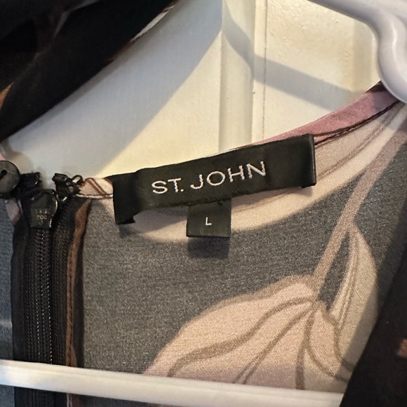 St. John Silk Blouse - Picture 3 of 3